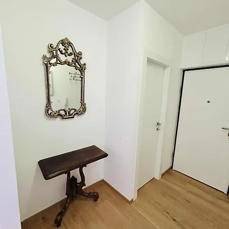 Charming Apartment Mari Znjan *